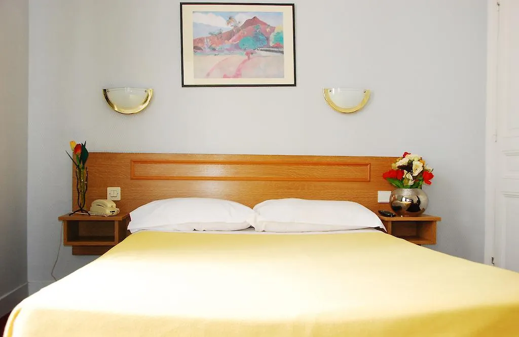 Отель Cosy Monceau