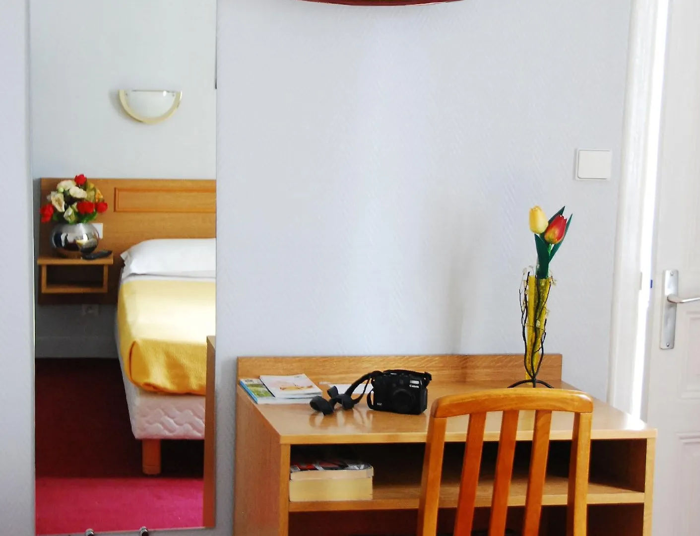 Cosy Monceau Hotel
